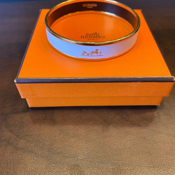 (SOLD) Hermes bangle - Picture 4 of 4